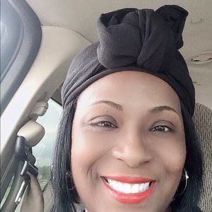 Meet your Posher, Dana